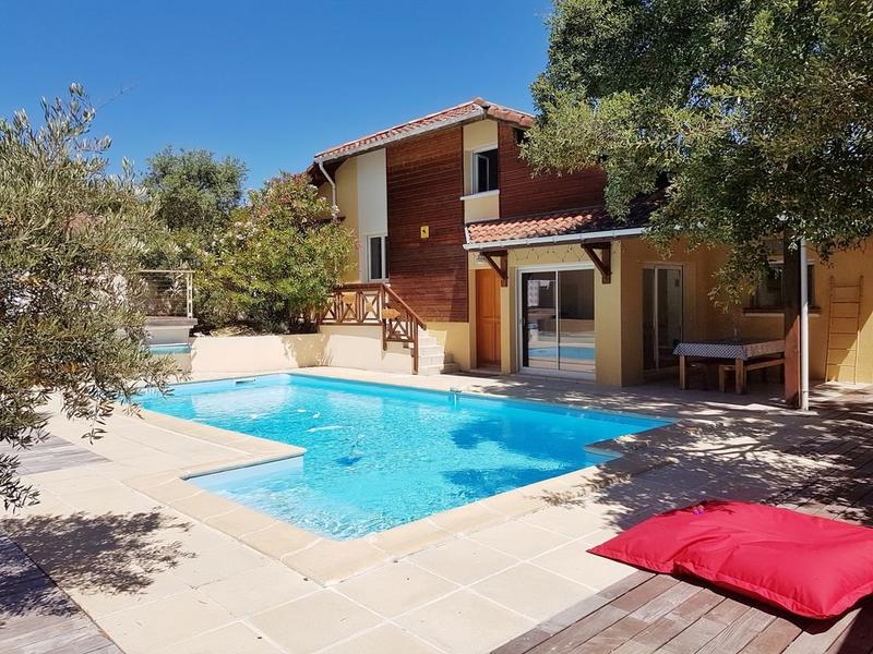 Maison - 90 m² - 5 pièces