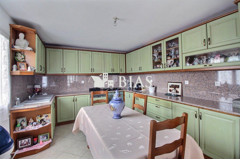 Maison - 146 m² - 7 pièces