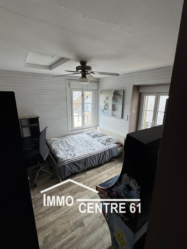 Maison - 228 m² - 8 pièces