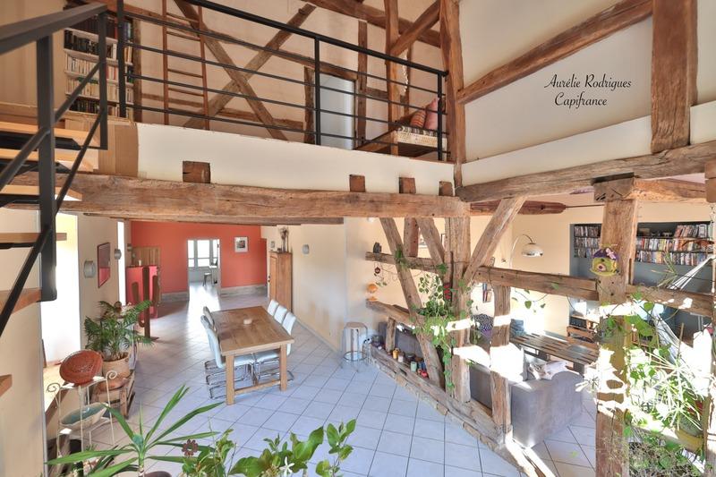 Maison - 216 m² - 6 pièces