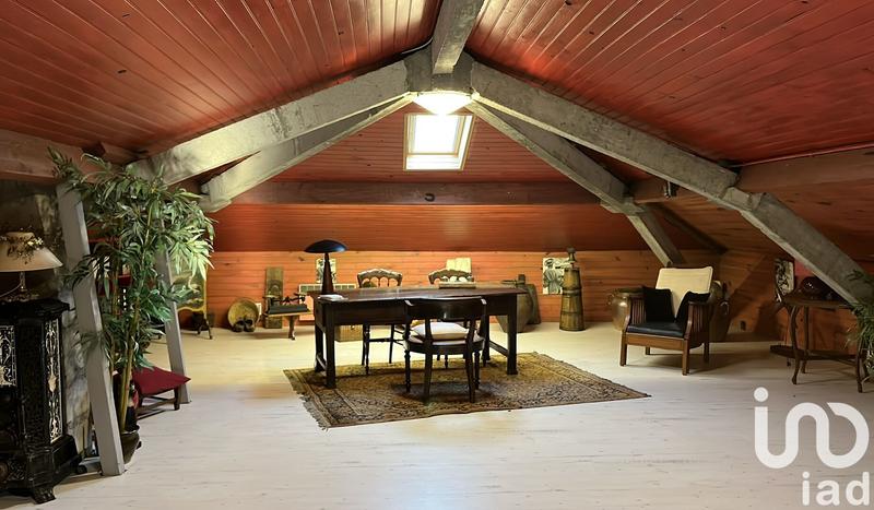 Maison - 240 m² - 6 pièces