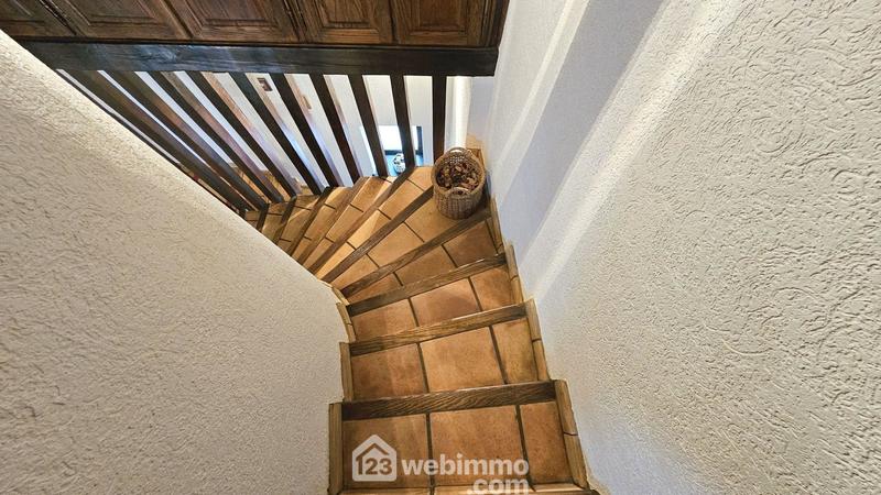 Maison - 180 m² - 6 pièces