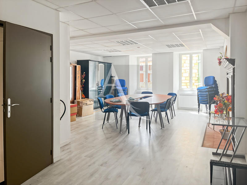 Local commercial - 96 m² - 3 pièces