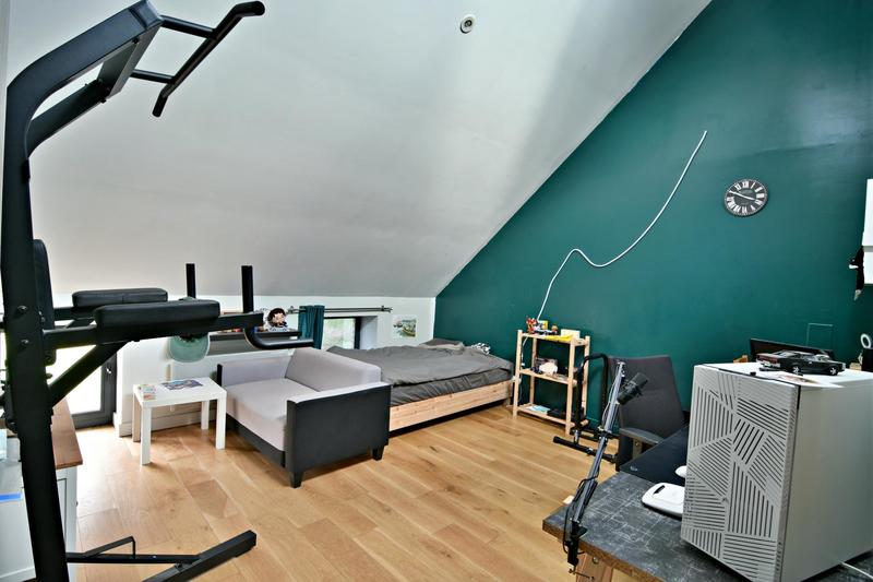 Maison - 240 m² - 7 pièces