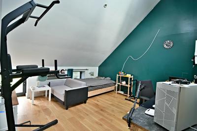 Maison - 240 m² - 7 pièces