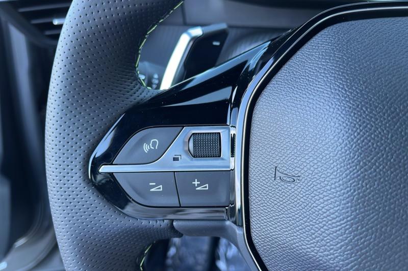 Peugeot 2008 Hybrid 145 E-Dsc6 Gt Visi