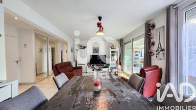 Maison - 99 m² - 4 pièces