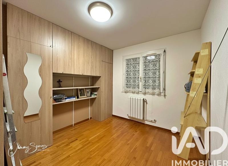 Maison - 92 m² - 5 pièces