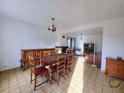 Maison - 80 m² - 5 pièces