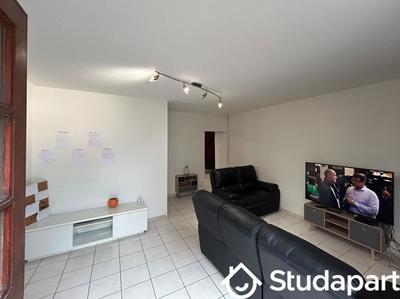 Chambre - 9 m² - 1 pièce