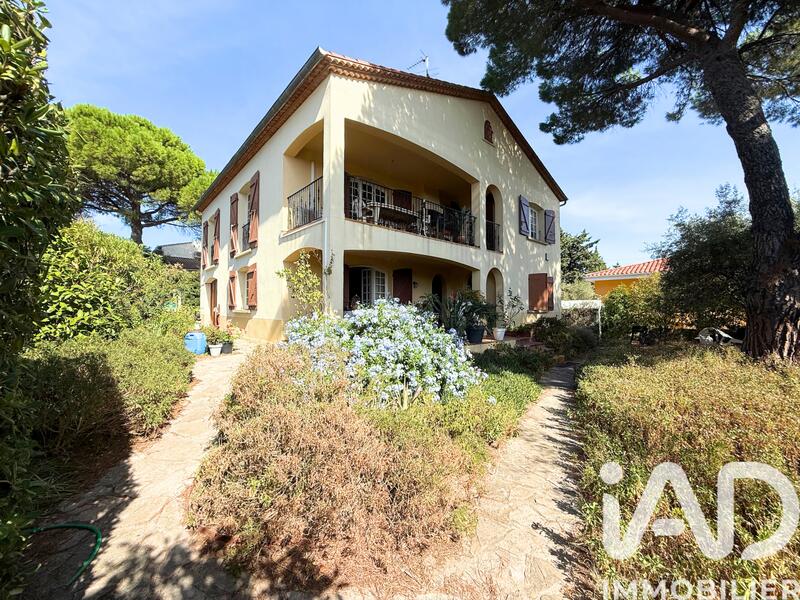 Maison - 226 m² - 6 pièces