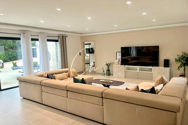 Maison contemporaine - 187 m² - 6 pièces