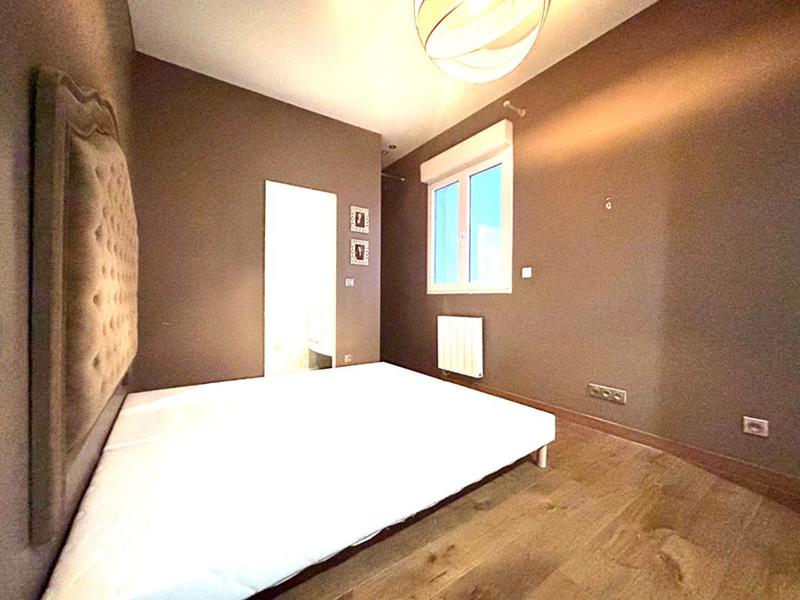 Appartement - 105 m² - 7 pièces