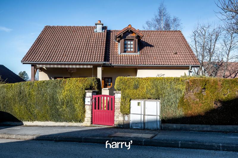 Maison - 93 m² - 5 pièces