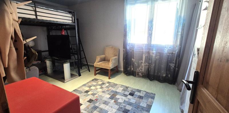 Maison - 225 m² - 10 pièces