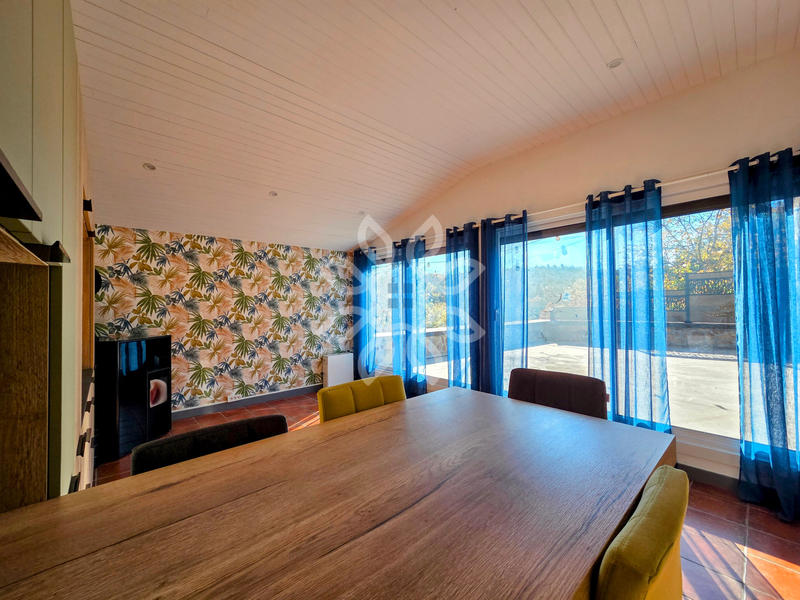 Maison - 111 m² - 4 pièces