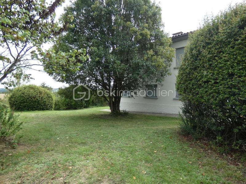 Maison - 195 m² - 10 pièces