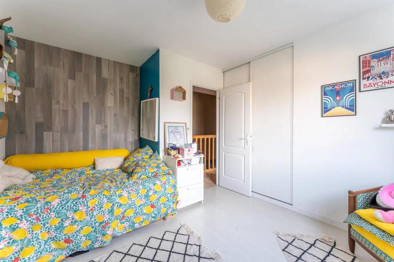 Maison - 166 m² - 7 pièces