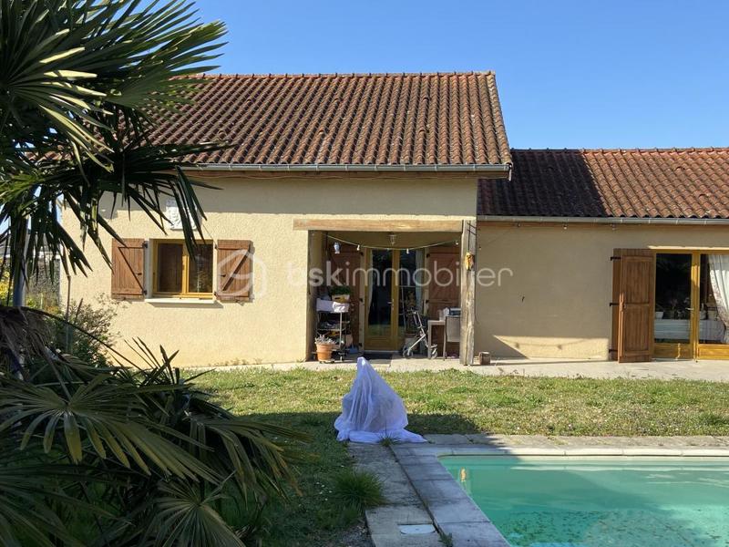 Corps de ferme - 258 m² - 8 pièces