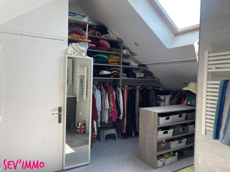 Maison - 183 m² - 7 pièces