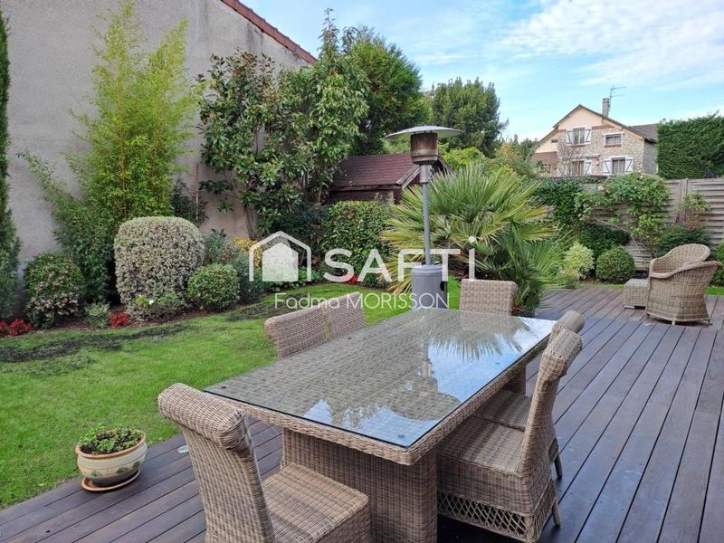 Maison - 207 m² - 7 pièces