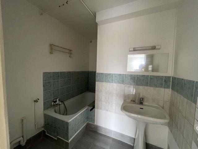 Studio - 30 m² - 1 pièce