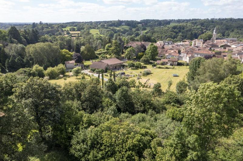 Maison en pierre - 285 m² - 5 pièces