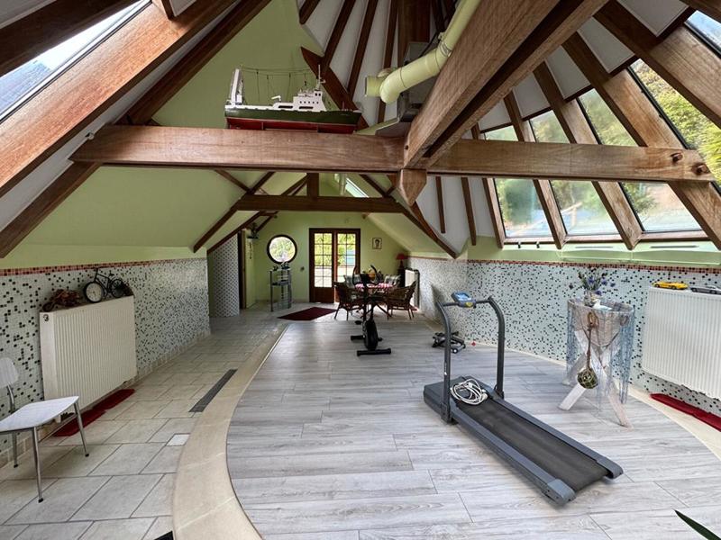 Maison - 166 m² - 7 pièces