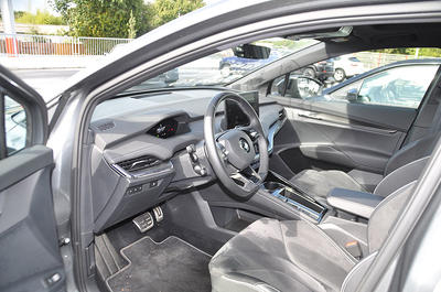 Skoda enyaq _80 v sportline toit ouvrant