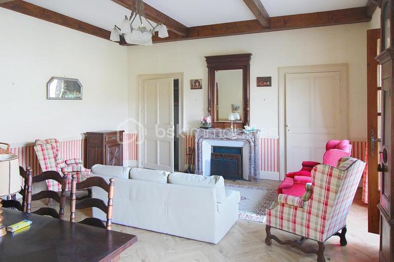 Demeure - 130 m² - 8 pièces