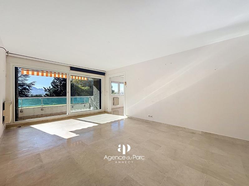 Appartement - 94 m² - 3 pièces