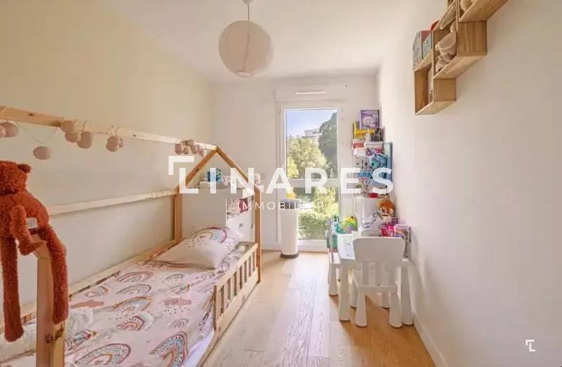 Appartement - 83 m² - 2 pièces