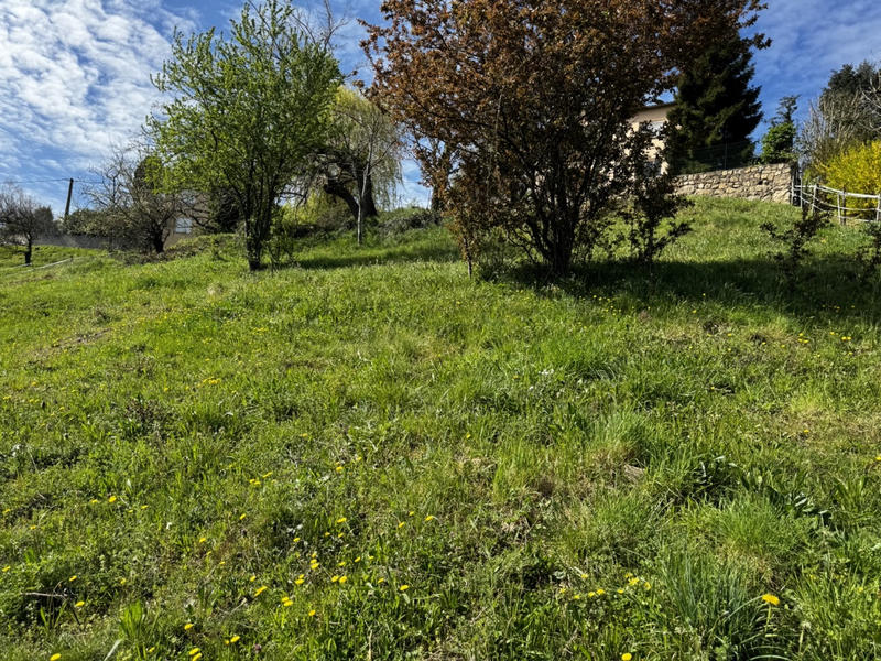 Terrain - 2 090 m²