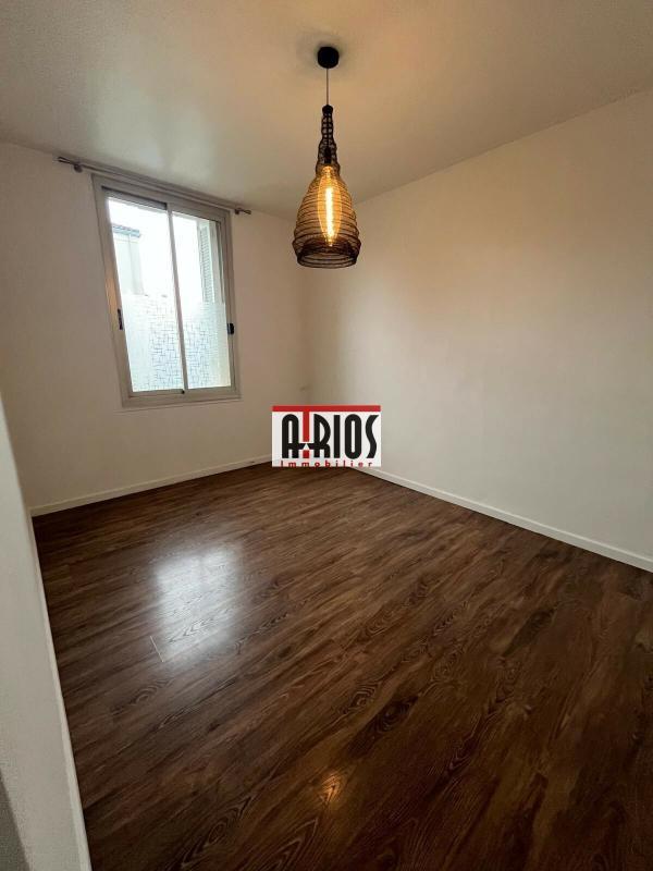 Local d'activité / Entrepôt - 62 m² - 3 pièces