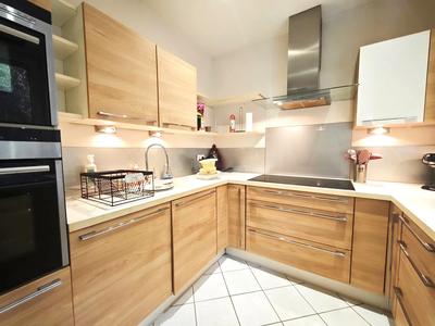 Maison - 205 m² - 9 pièces