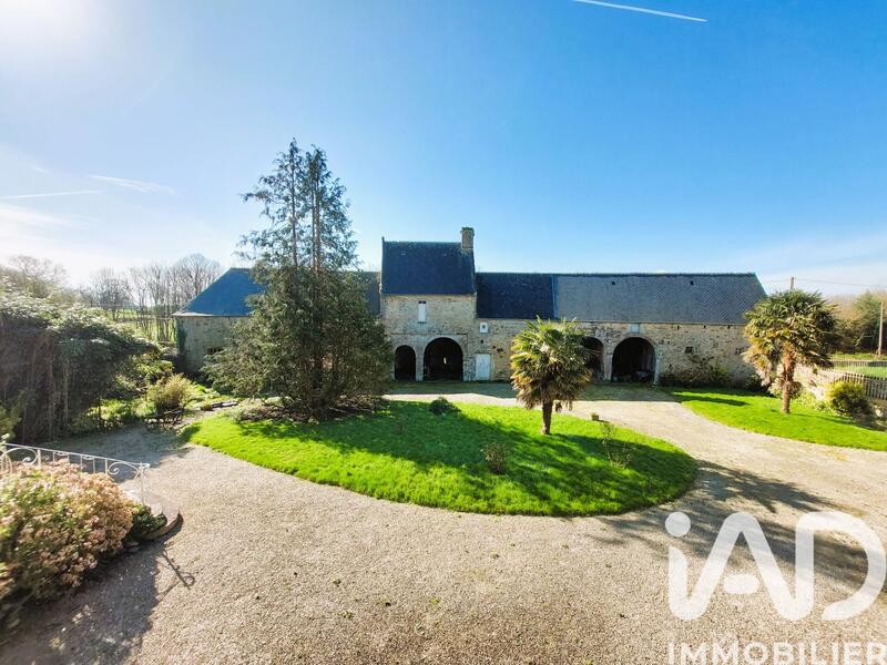 Maison - 500 m² - 11 pièces