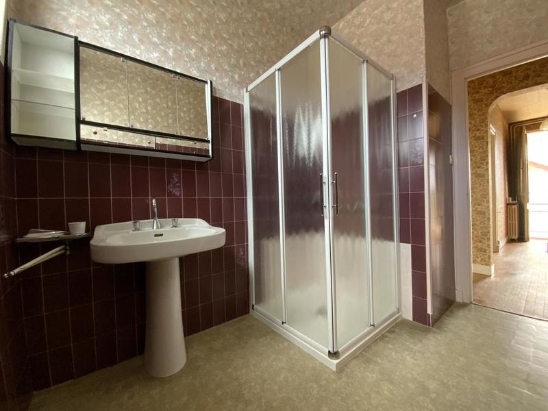 Maison - 161 m² - 8 pièces