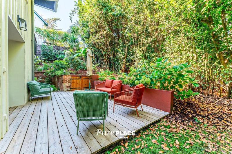 Villa - 278 m² - 7 pièces