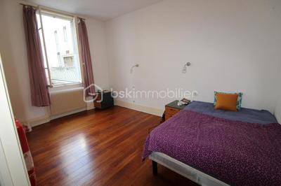 Appartement - 165 m² - 6 pièces