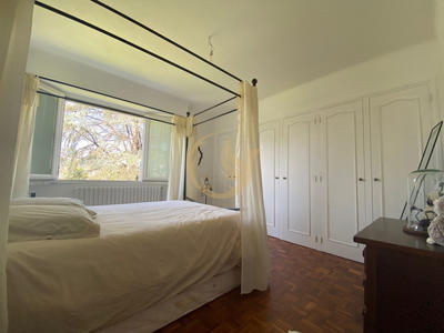 Maison - 200 m² - 8 pièces