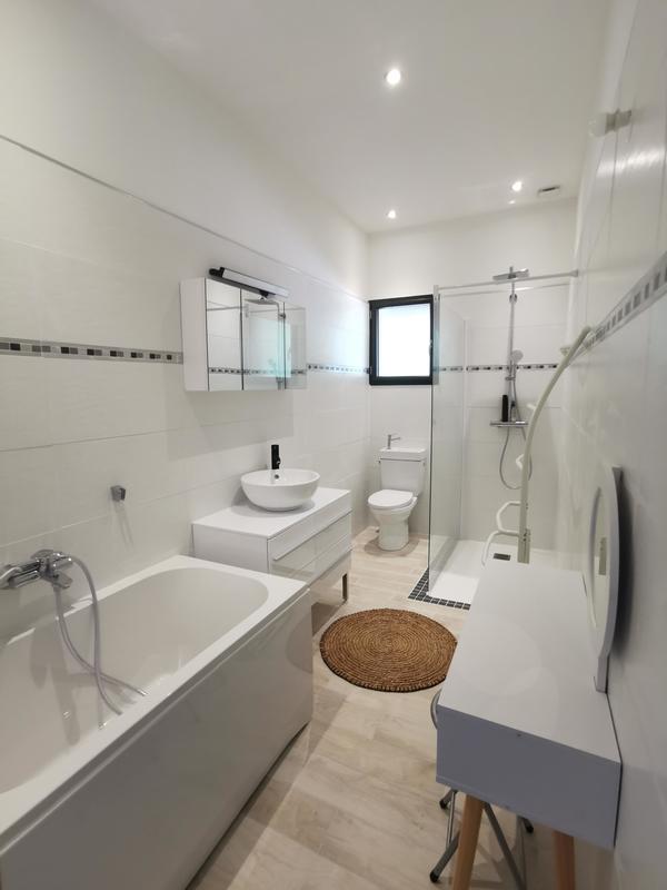 Propriété - 120 m² - 4 pièces