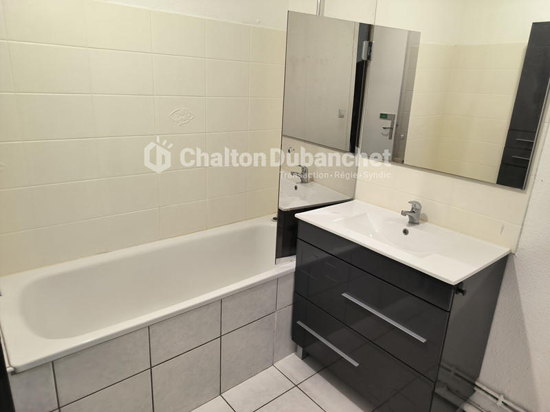 Immeuble - 274 m² - 15 pièces