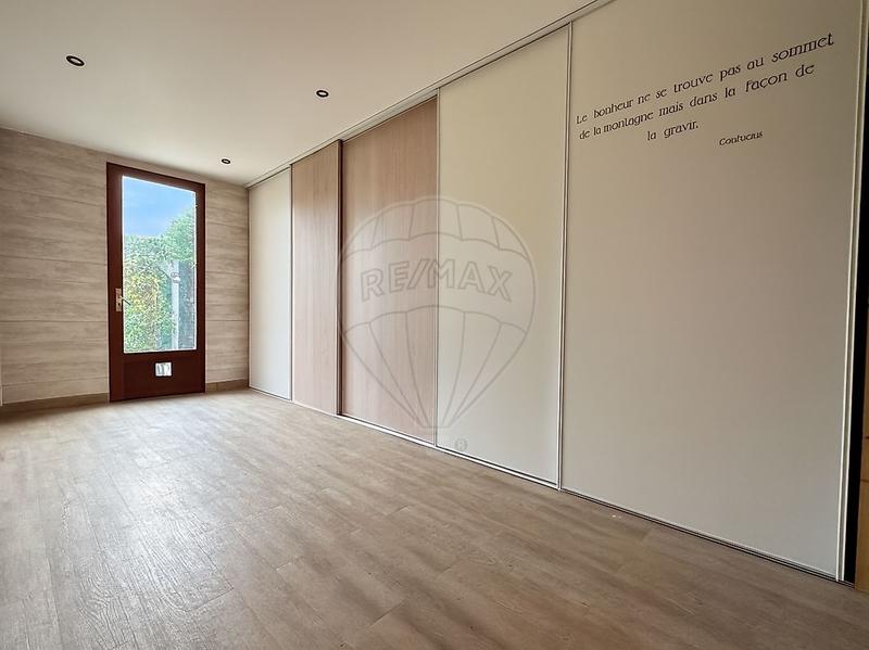 Maison - 142 m² - 6 pièces