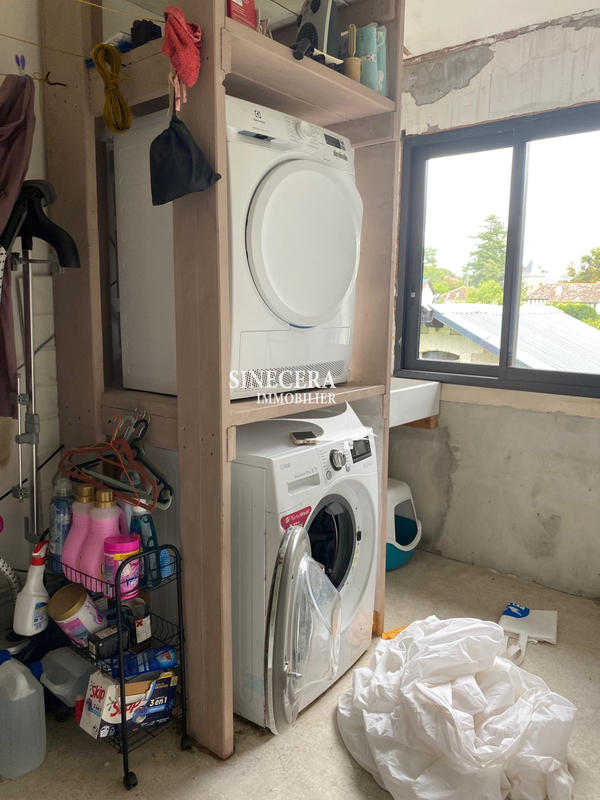 Maison - 220 m² - 7 pièces