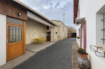 Maison de village - 100 m² - 4 pièces