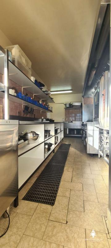 Local commercial - 451 m² - 2 pièces