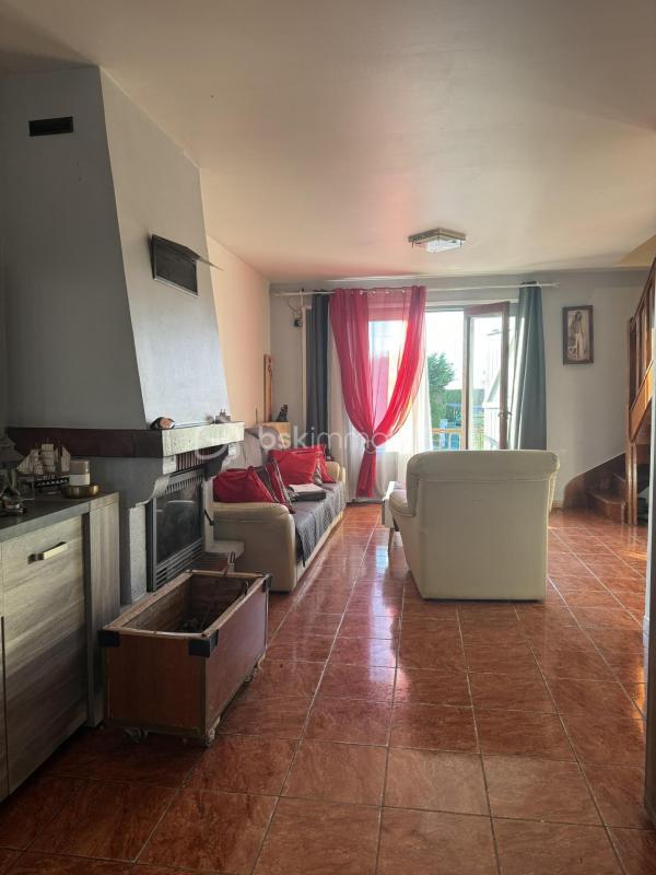 Demeure - 127 m² - 5 pièces