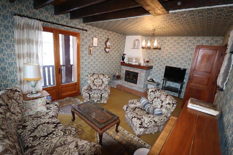 Maison - 228 m² - 9 pièces