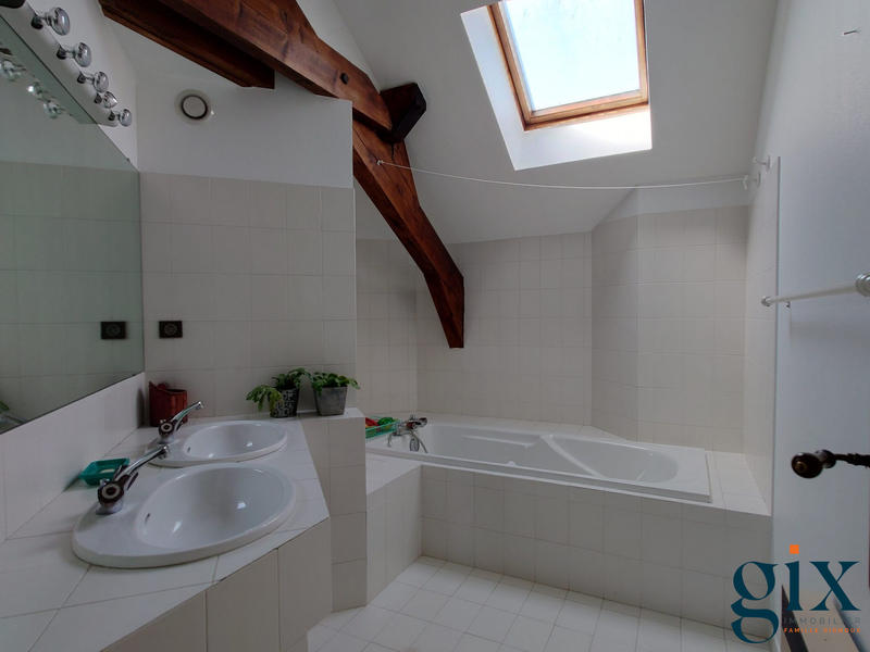 Maison - 160 m² - 6 pièces