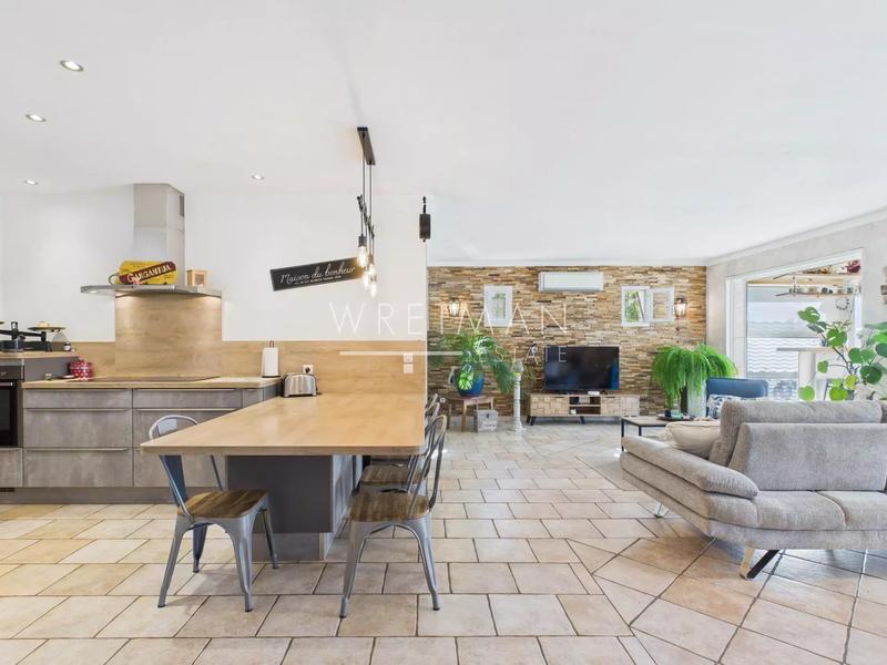 Villa - 163 m² - 6 pièces